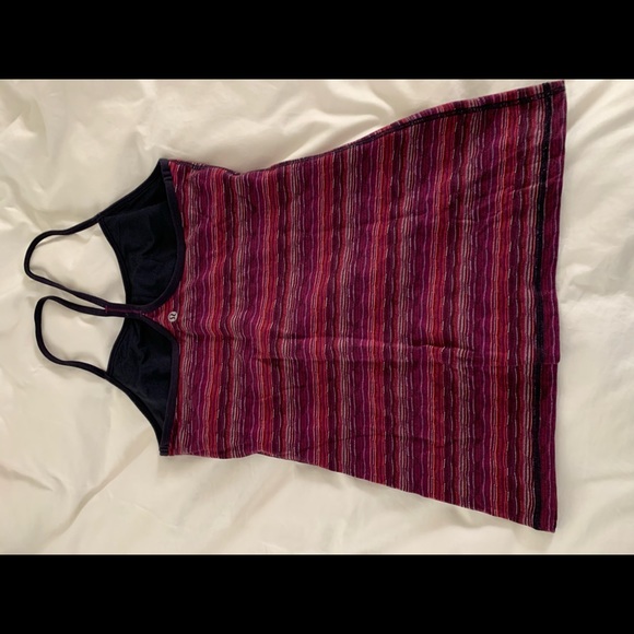 Lululemon tank top. Built in bra with pad holes. - Picture 2 of 6